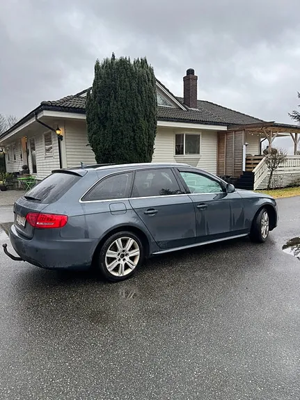 Audi A4 2011 photo 4
