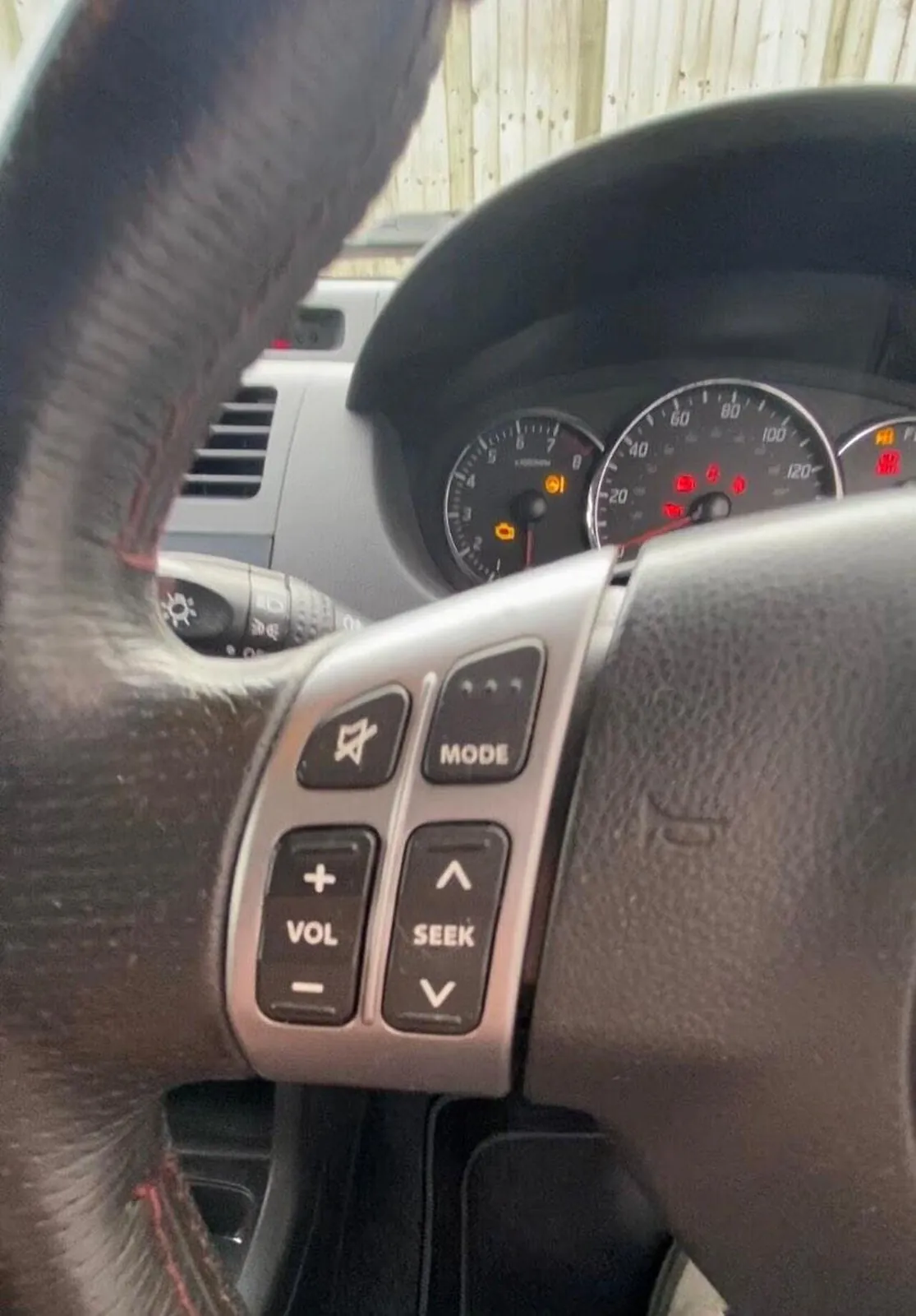 Suzuki Swift 2011 photo 5