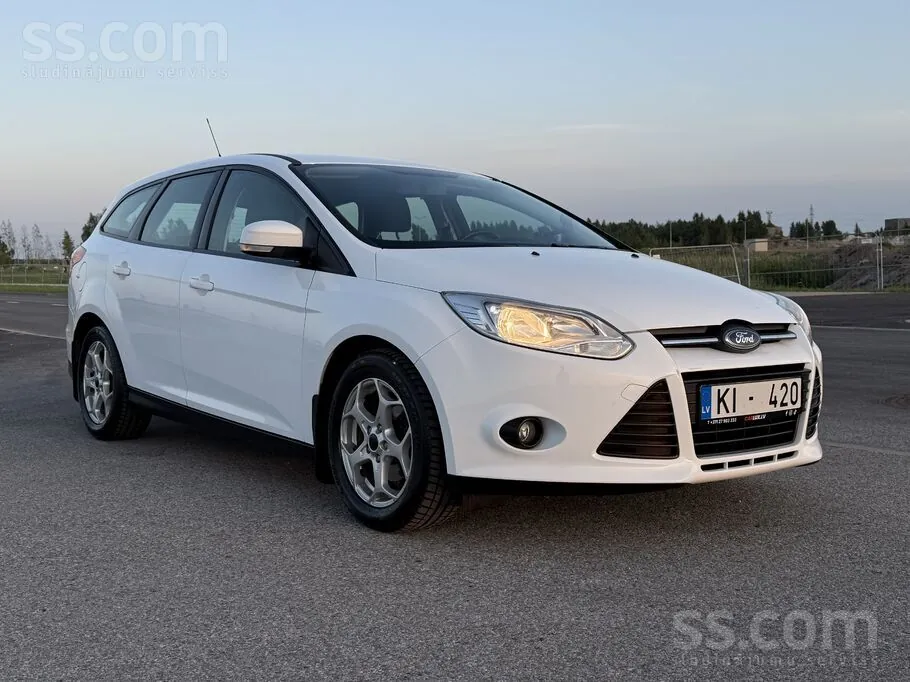Ford Focus 2013 photo 3