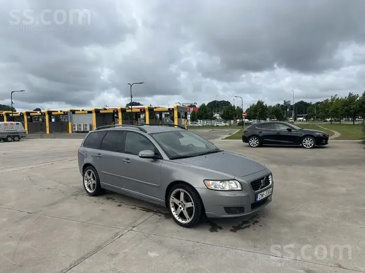 Volvo V50 2007 photo 2