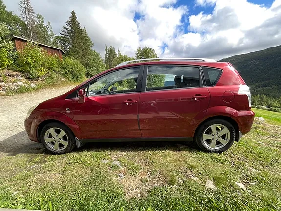 Toyota Corolla Verso 2005 photo 4