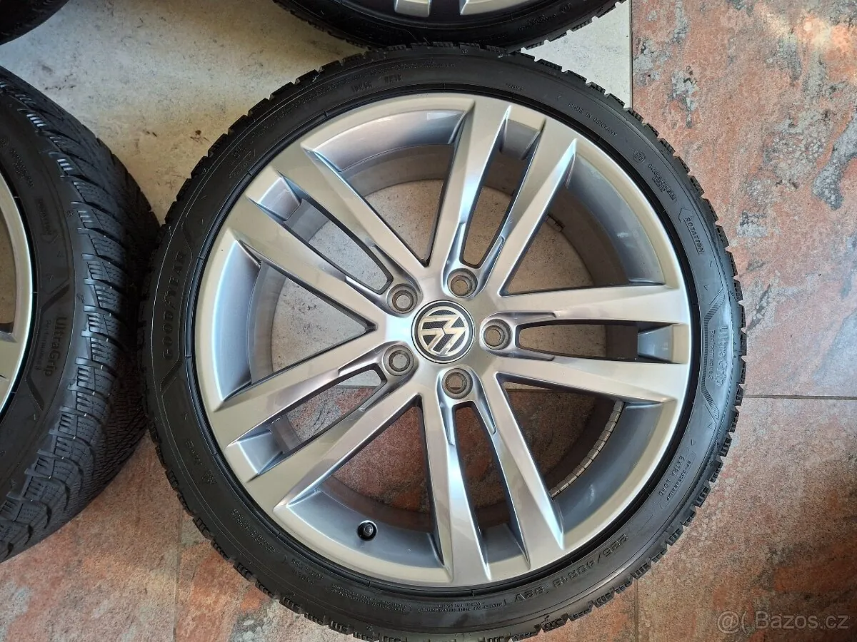 Volkswagen Golf 2025 photo 5