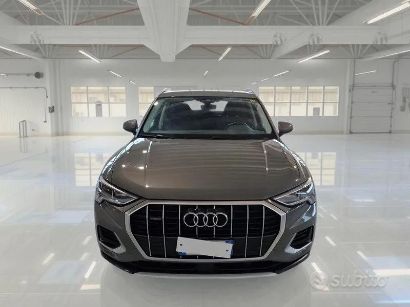 Audi Q3 2022 photo 2