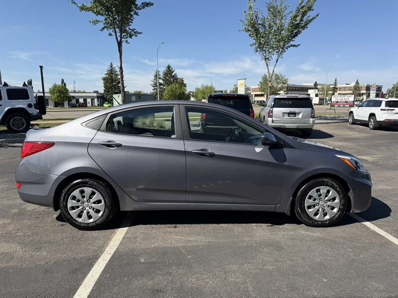 Hyundai Accent 2017 photo 4