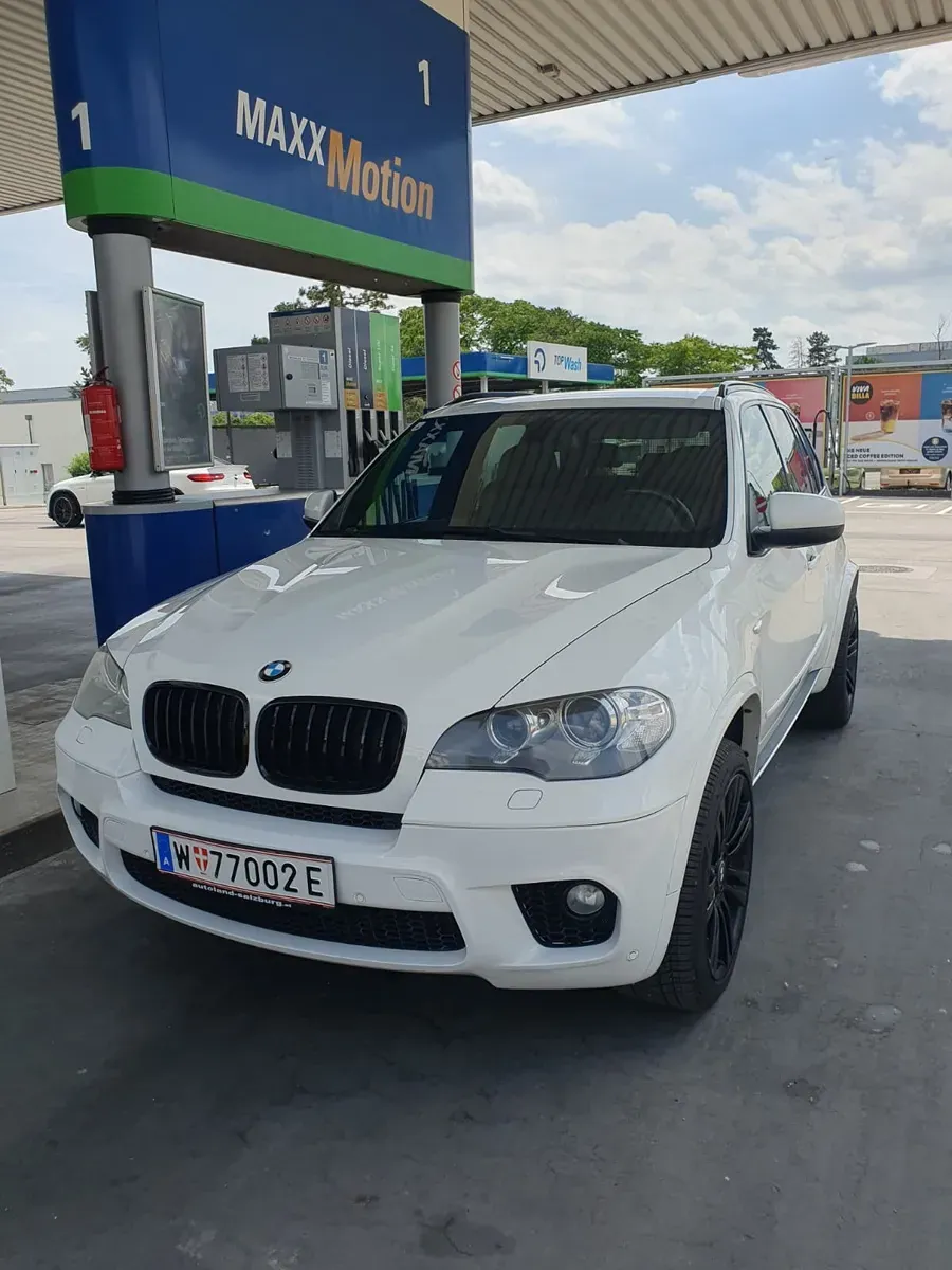 BMW X5 2010 photo 3