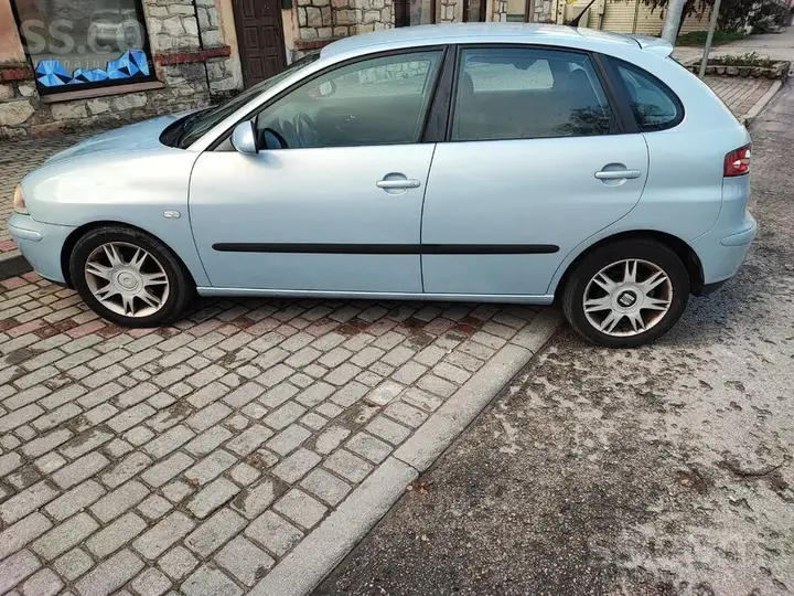 Seat Ibiza 2003 photo 3