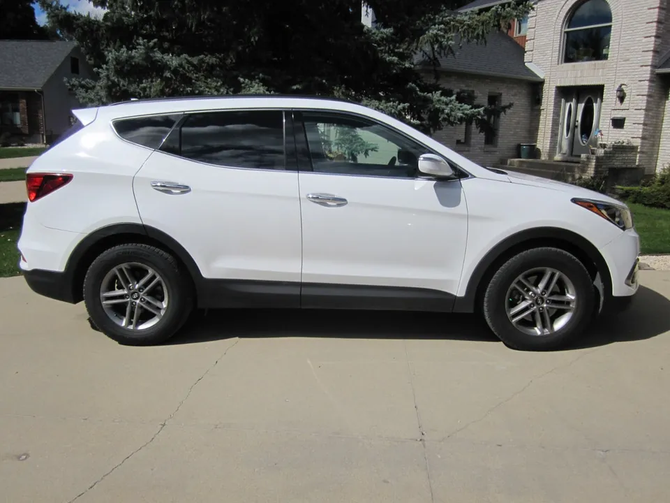 Hyundai Santa Fe 2018 photo 2