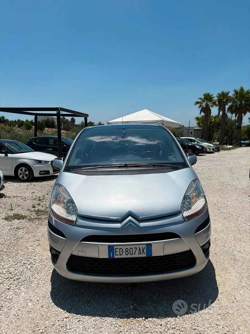Citroen C4 Picasso 2010 photo 4