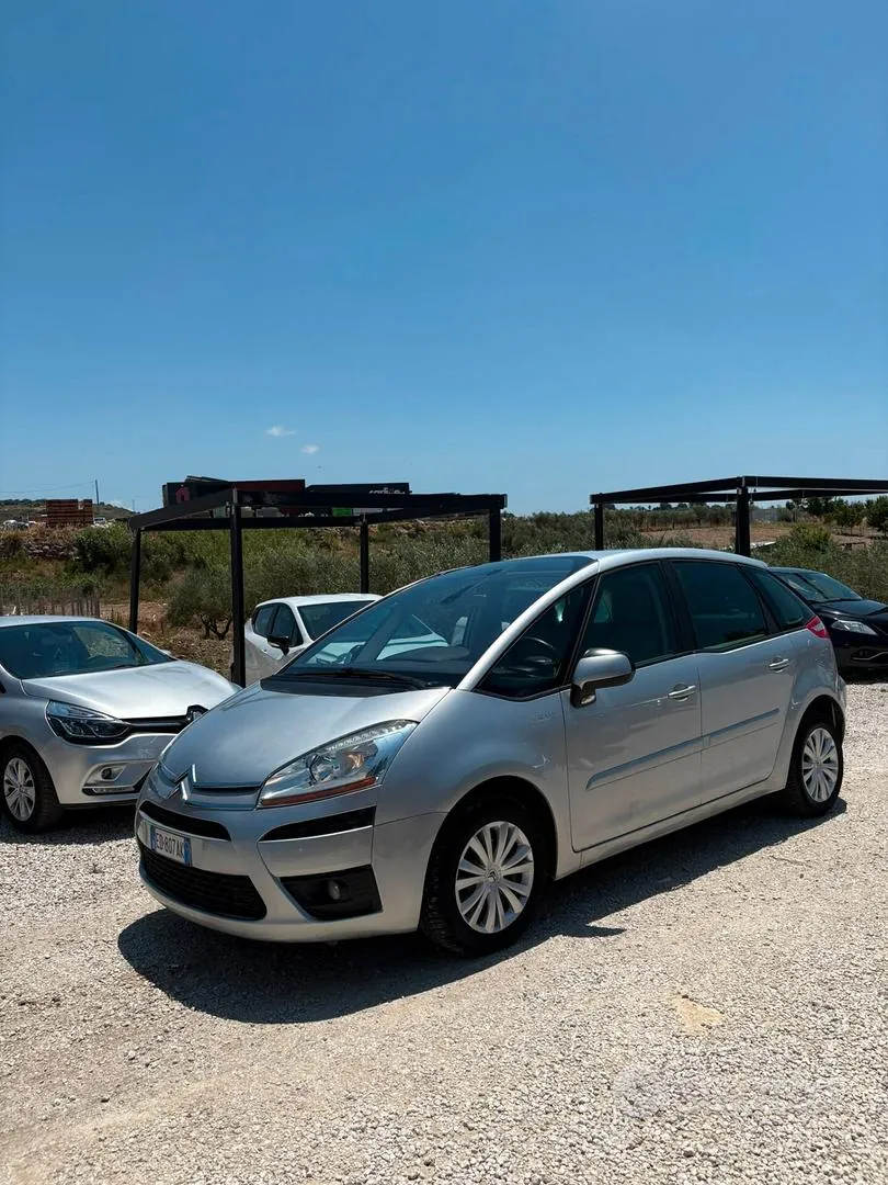 Citroen C4 Picasso 2010 photo 5
