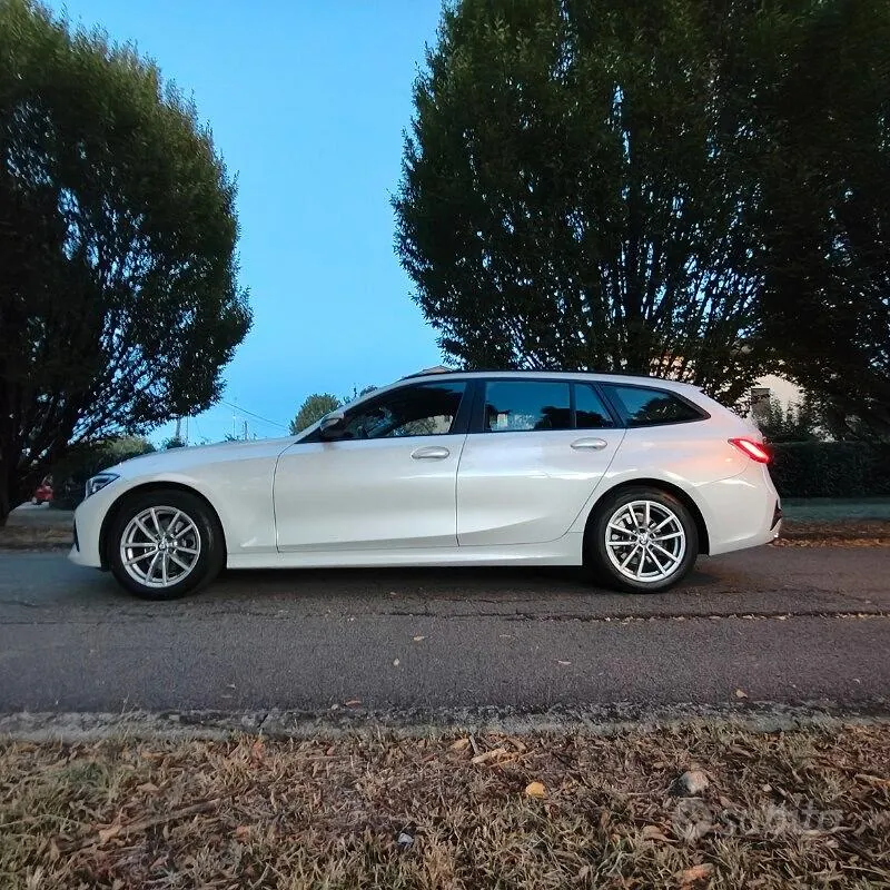 BMW 3 Series 2021 photo 4