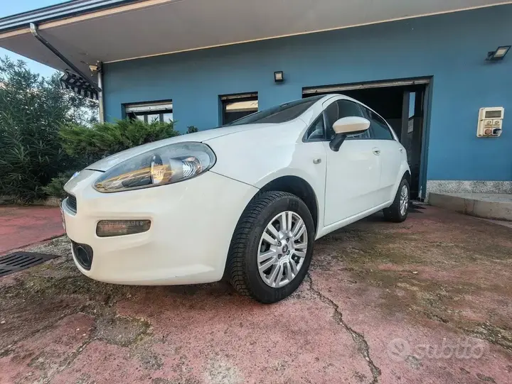 Fiat Punto 2014 photo 2