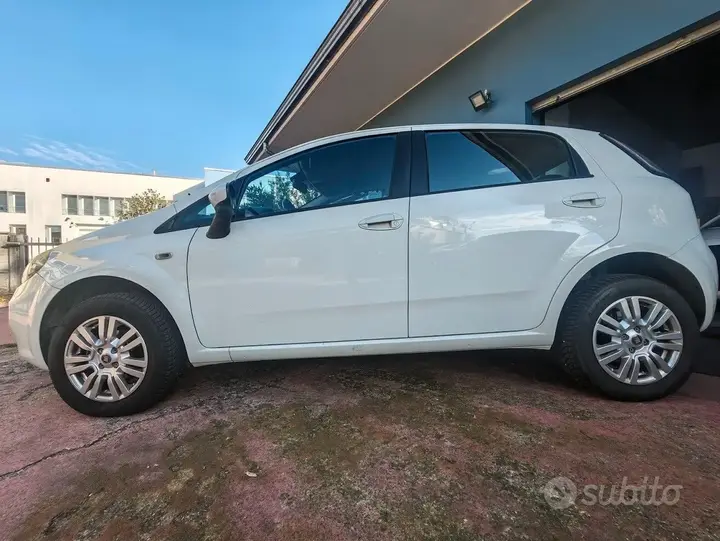 Fiat Punto 2014 photo 3