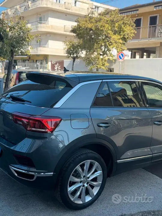 Volkswagen T-Roc 2018 photo 3