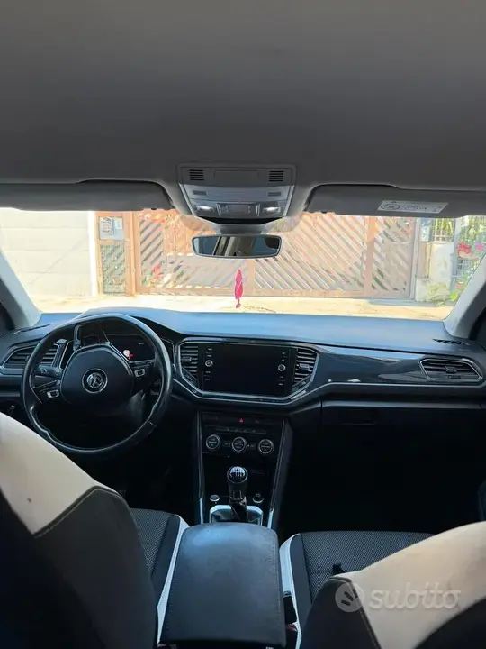 Volkswagen T-Roc 2018 photo 5
