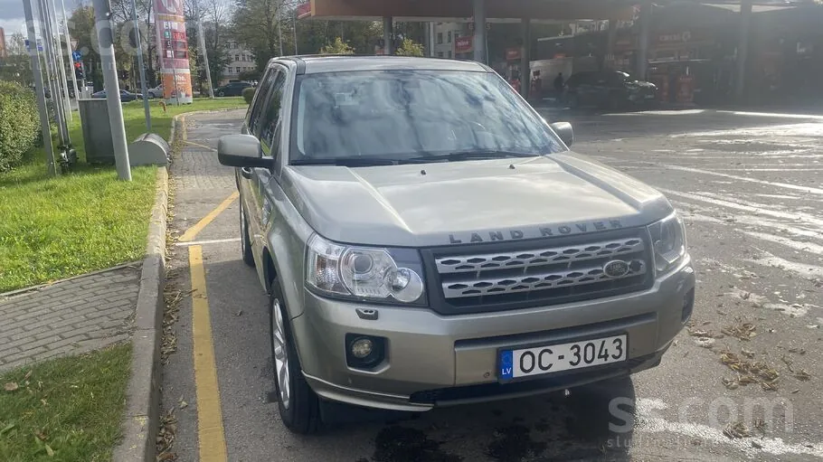 Land Rover Freelander 2011 photo 3