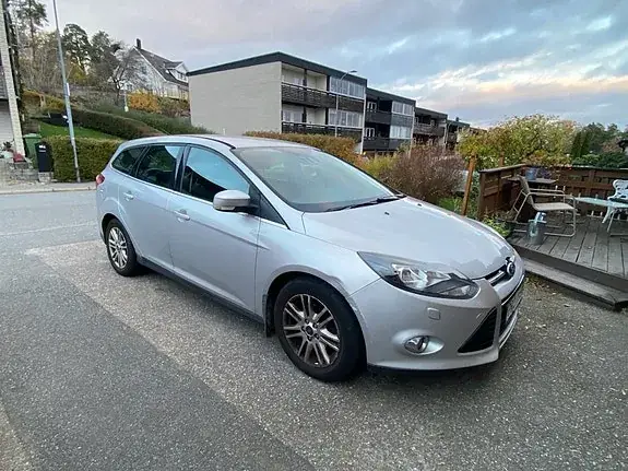 Ford Focus 2014 photo 2