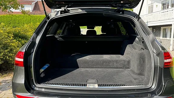 Mercedes-Benz E-Class 2021 photo 4