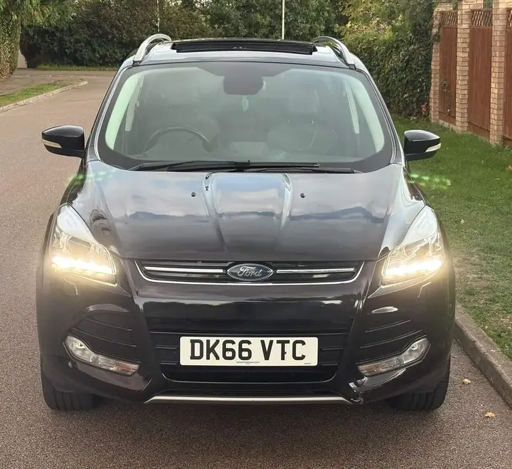 Ford Kuga 2016 photo 2