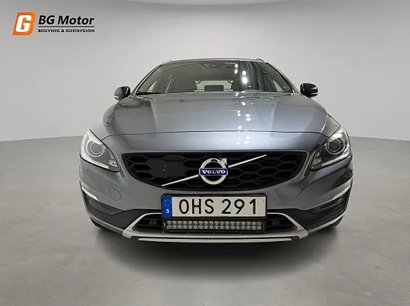Volvo V60 Cross Country 2017 photo 2