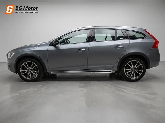 Volvo V60 Cross Country 2017 photo 3