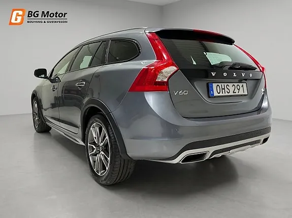 Volvo V60 Cross Country 2017 photo 4