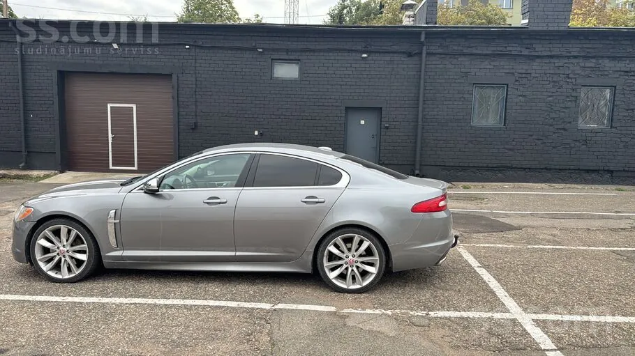 Jaguar Xf 2010 photo 5