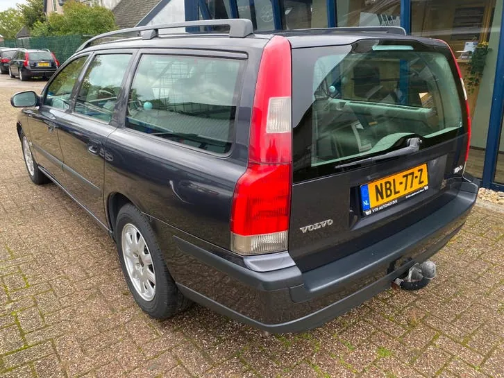 Volvo V70 2001 photo 2