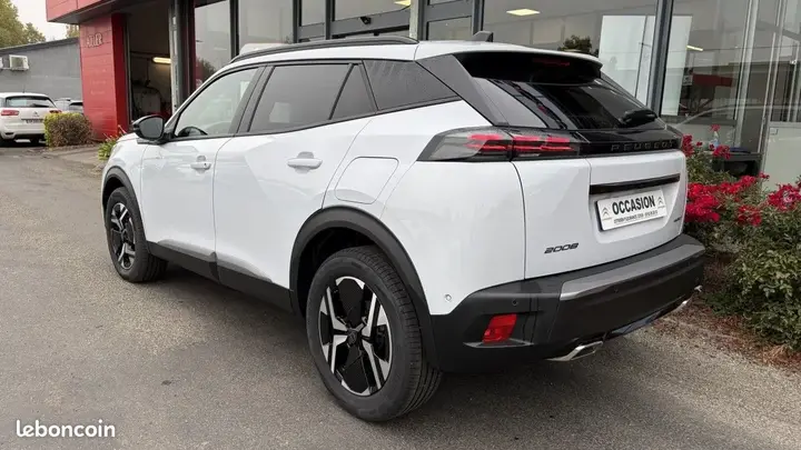 Peugeot 2008 2025 photo 5