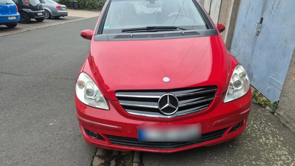 Mercedes-Benz B200