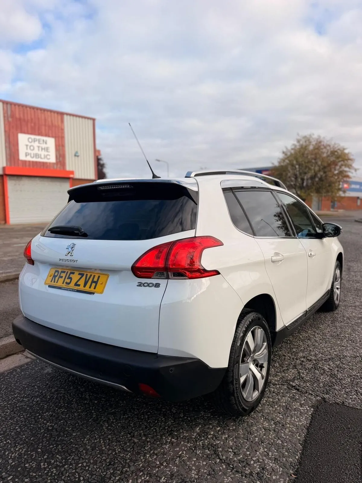 Peugeot 2008 2015 photo 4