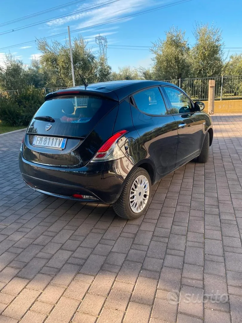 Lancia Ypsilon 2018 photo 4