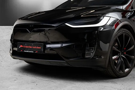 Tesla Model X 2020 photo 2