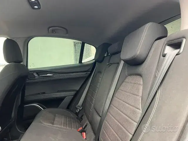 Alfa Romeo Stelvio 2019 photo 2