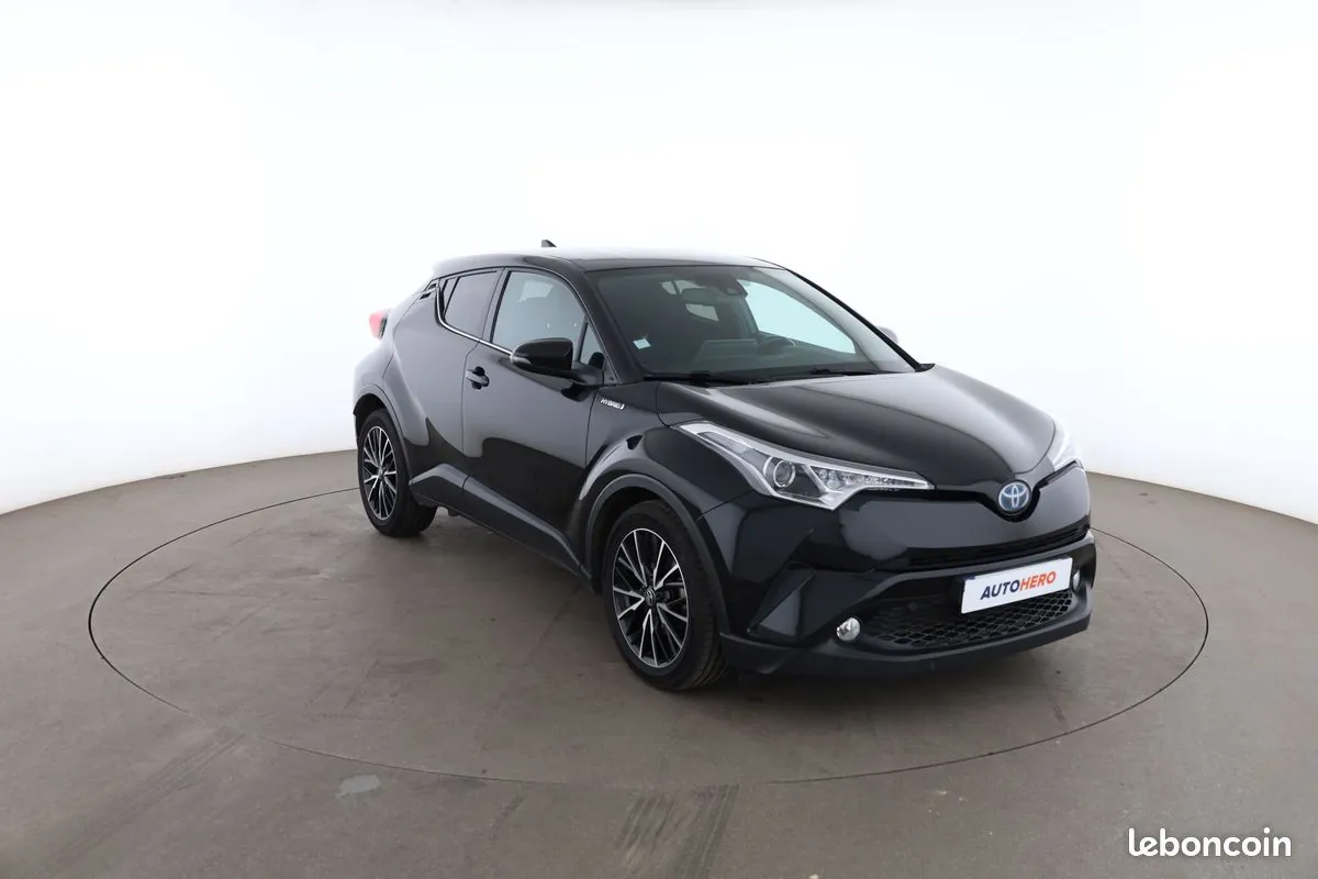 Toyota C-Hr 2018 photo 4