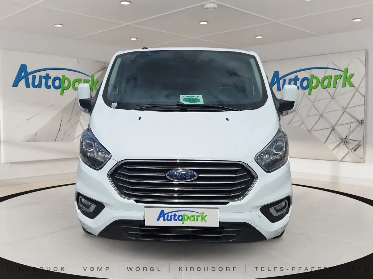 Ford Tourneo Custom 2020 photo 2