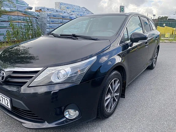 Toyota Avensis 2012 photo 3