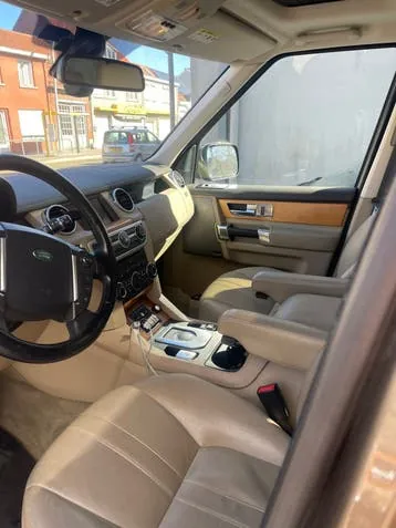 Land Rover Discovery 4