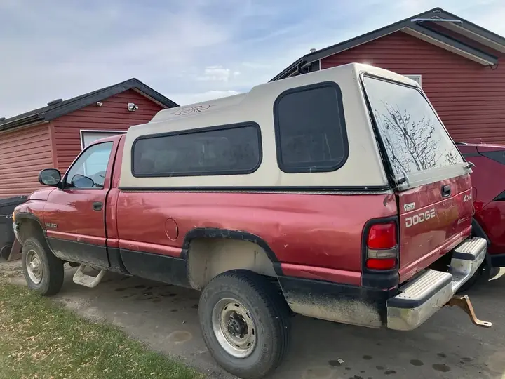 Dodge Ram 2500 1998 photo 2
