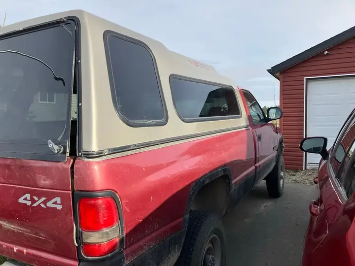 Dodge Ram 2500 1998 photo 3
