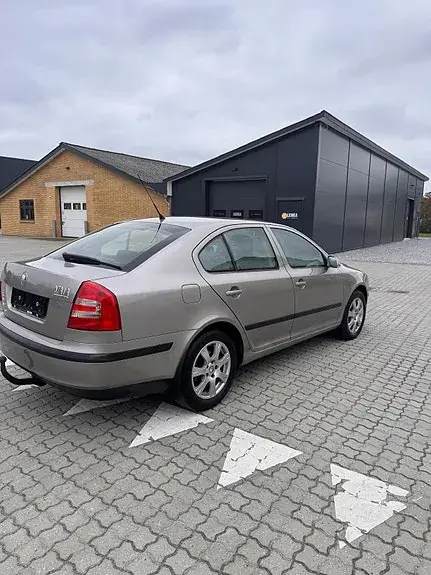 Skoda Octavia 2007 photo 3