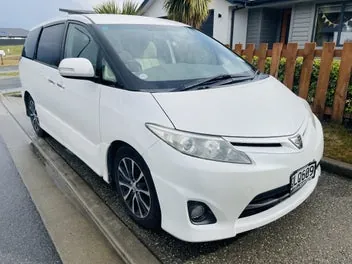 Toyota Estima 2009 photo 2