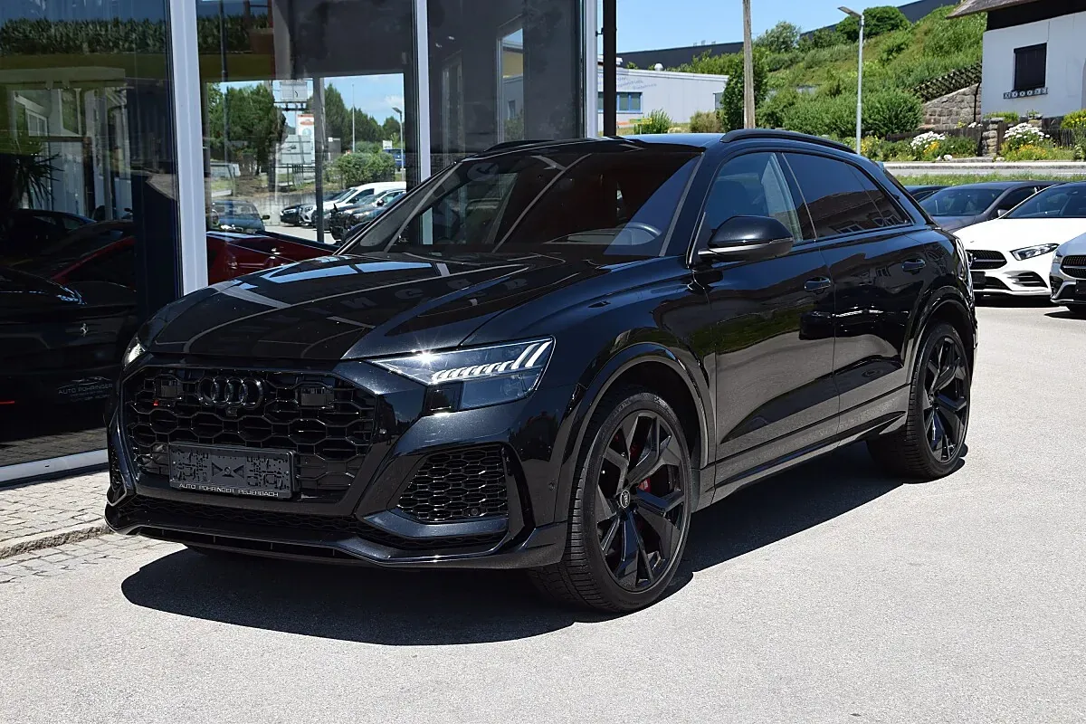 Audi Q8 2021 photo 2
