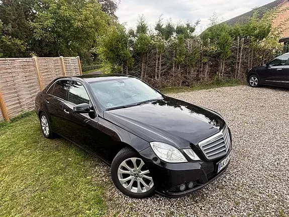 Mercedes-Benz 200 D 2011 photo 3