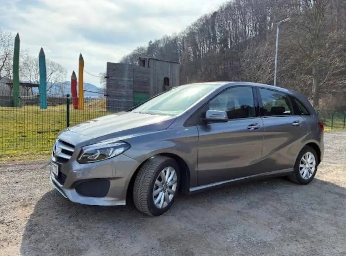 Mercedes-Benz B-Class 2016 photo 2