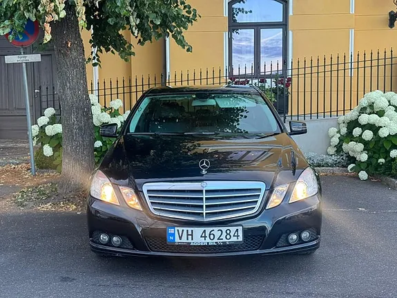 Mercedes-Benz E200 D 2011 photo 2