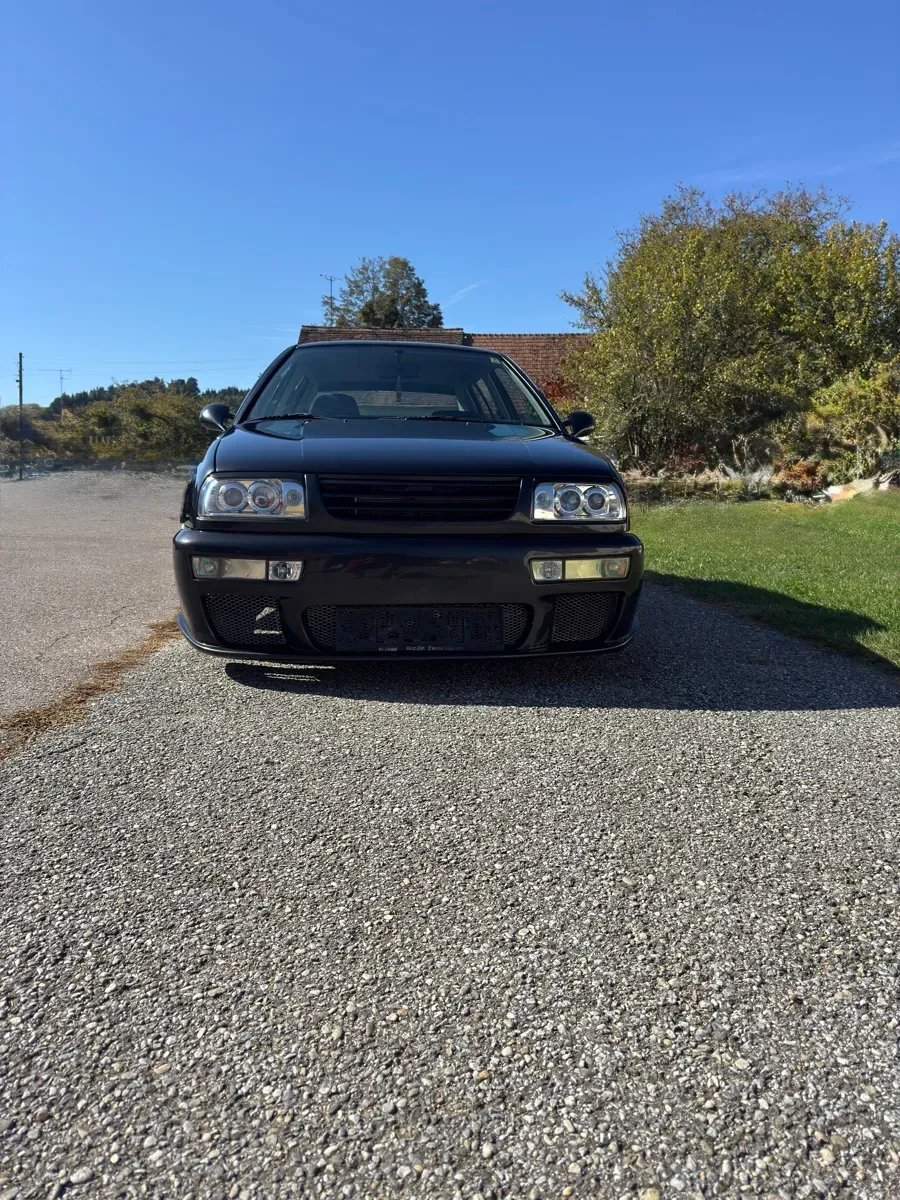 Volkswagen Vento 1992 photo 2