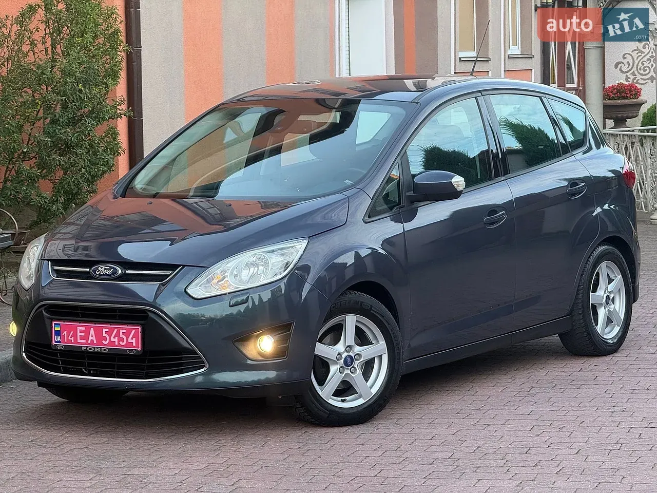Ford C-Max 2011 photo 2