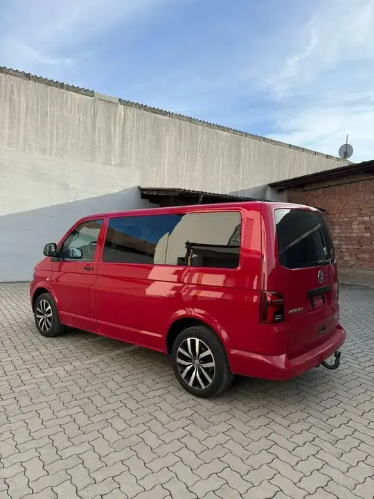 Volkswagen T5 Multivan 2011 photo 2