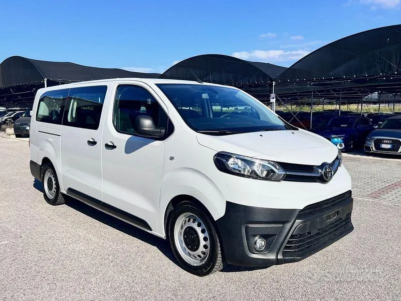 Toyota Proace Verso 2022 photo 2