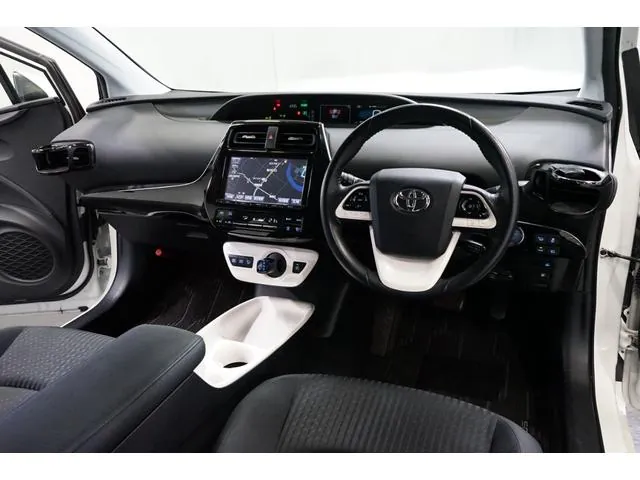 Toyota Prius 2016 photo 2